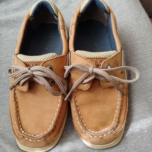 Boys size 1 sperry boat shoes